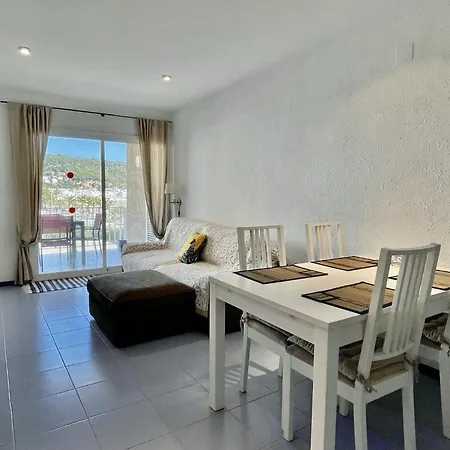 Rocamaura I A 2-2 Apartment *